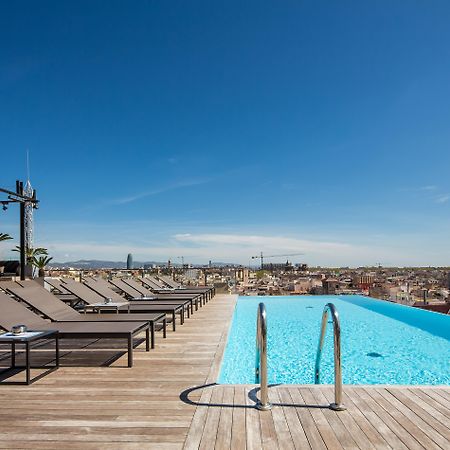 Grand Hotel Central, Small Luxury Hotels Barcelona Luaran gambar Rooftop pool at Hotel W Barcelona