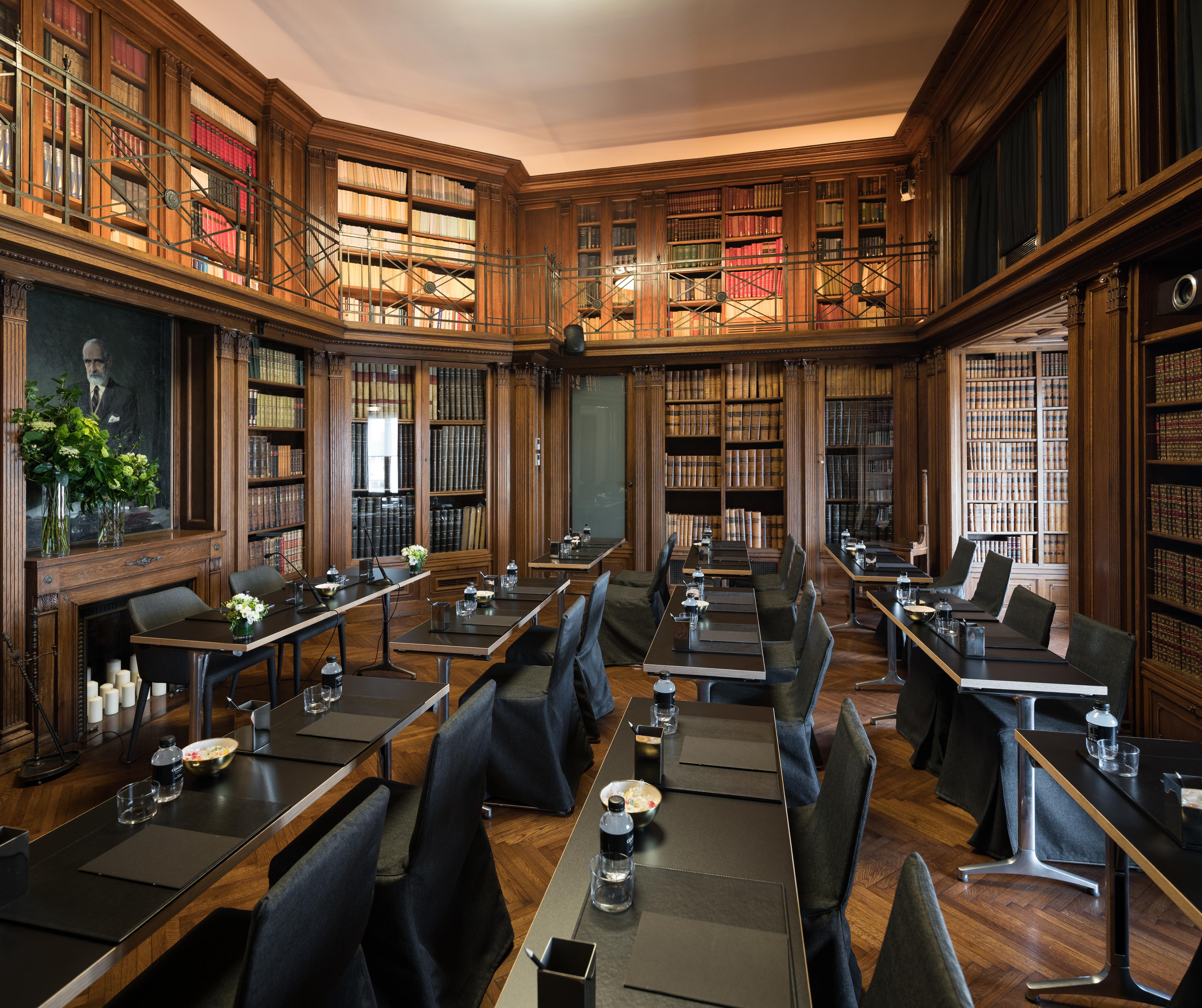 Grand Hotel Central, Small Luxury Hotels Barcelona Luaran gambar The Library at The Ivy, St John's Wood