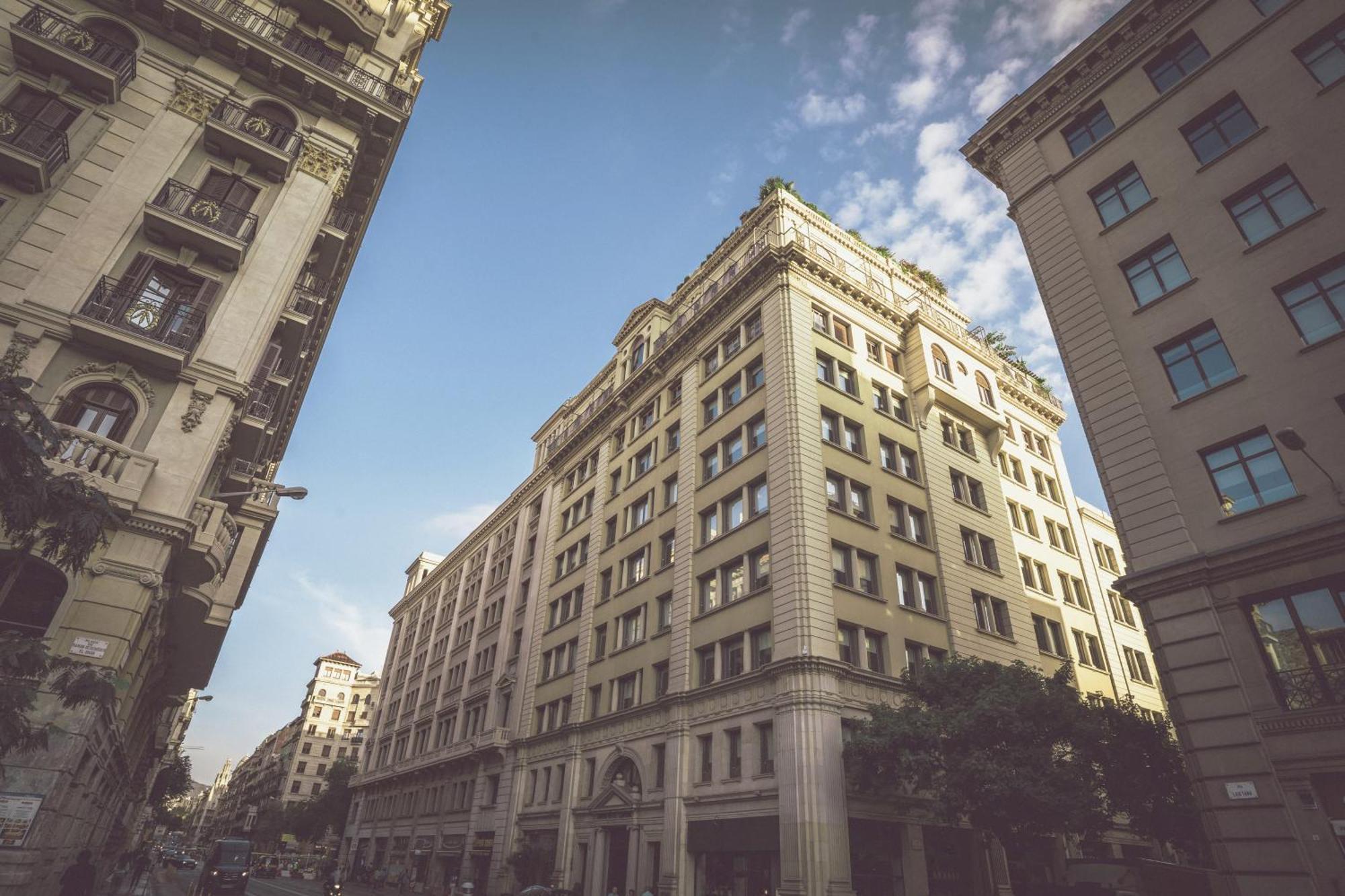 Grand Hotel Central, Small Luxury Hotels Barcelona Luaran gambar The building of the National Bank of Greece in Athens